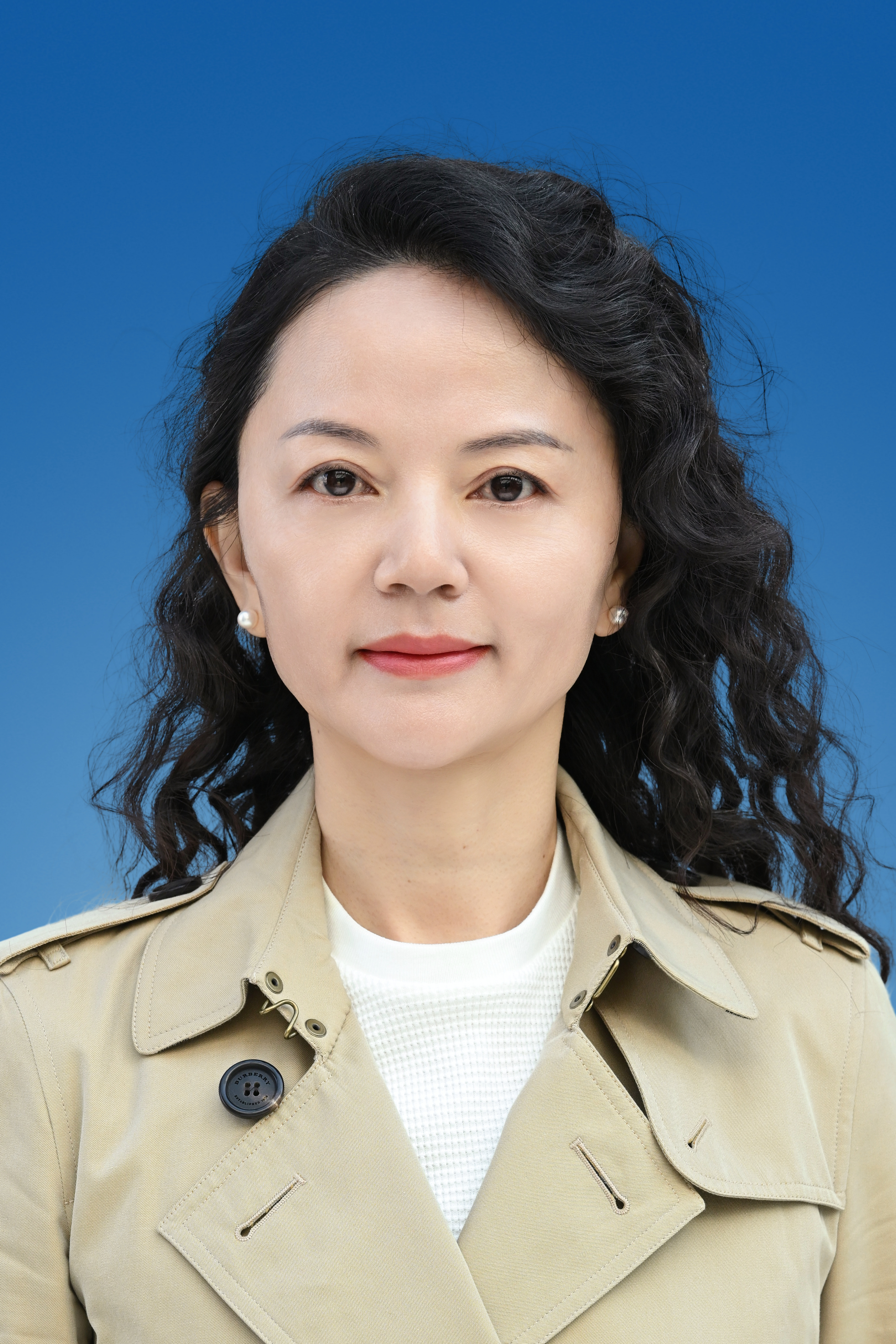 杨亚丹.jpg